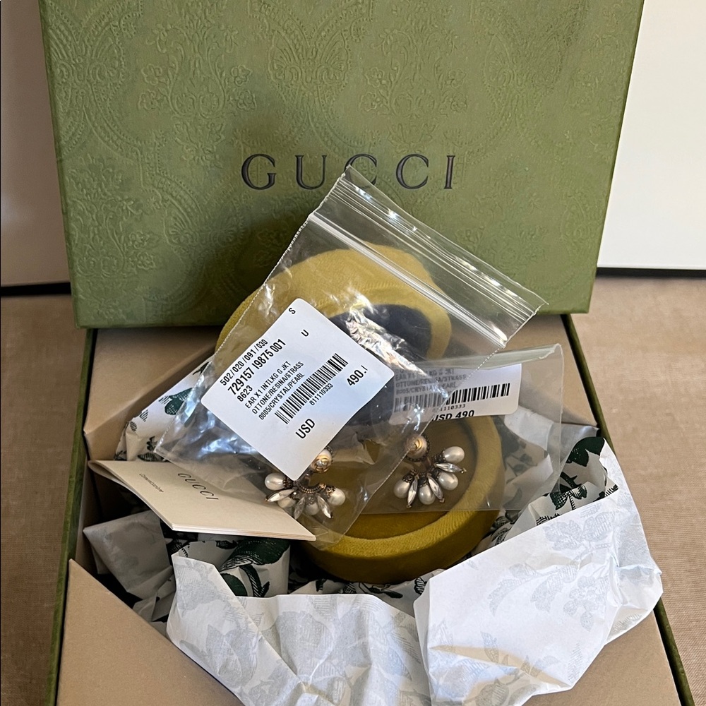 Gucci Gold and White Pearl Earrings - Picture 10 of 10